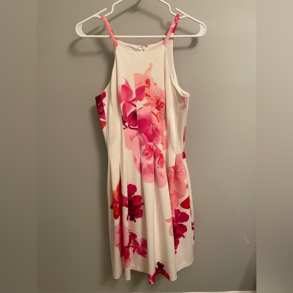 Calvin Klein Dresses & Skirts - Calvin Klein Floral Scuba Fit and Flare Dress Size 6 - It Has Pockets!